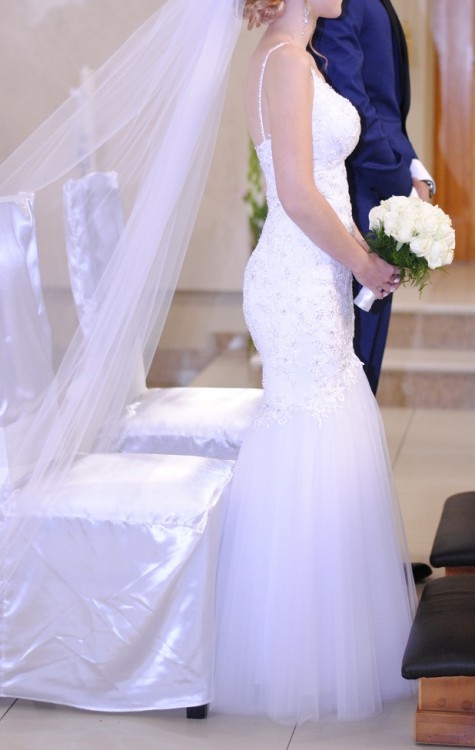 Suknia ślubna syrena tiulowa na ramiączkach 34 + welon