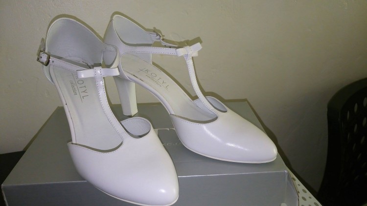 buty Kotyl - białe lico