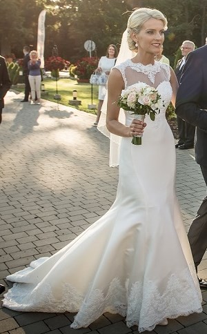 Suknia ślubna rybka z trenem