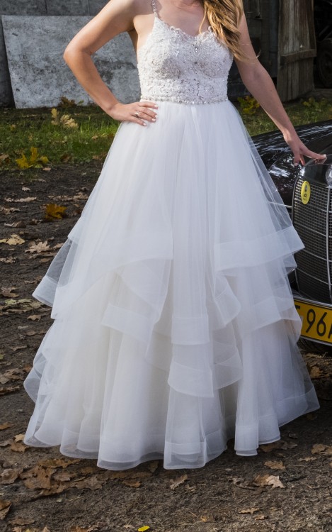 NOWA NIŻSZA CENA: Wyjątkowa suknia ślubna z falbanami