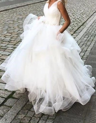 Piękna suknia ślubna ! Falbany - hit 2018