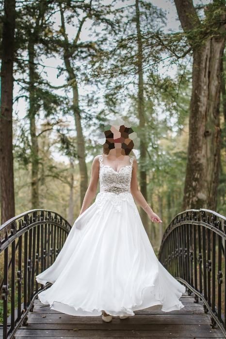 Przepiękna suknia gipiura Machiko Gala