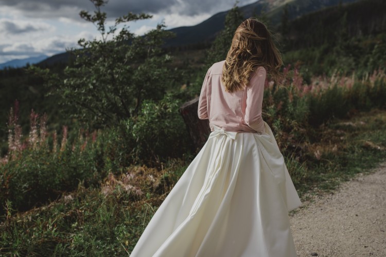 prosta, klasyczna i piękna suknia ślubna jak Kate Middleton