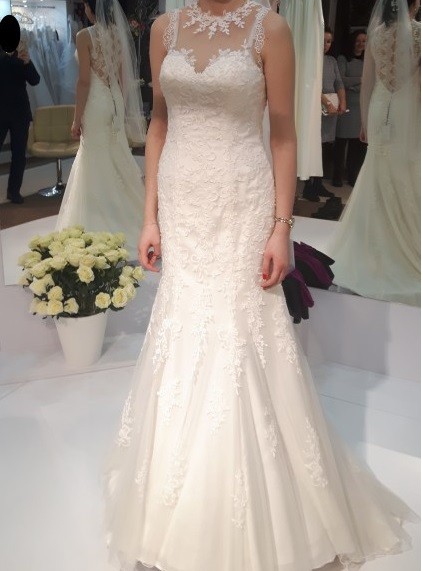 Suknia ślubna z najnowszej kolekcji Lillian West