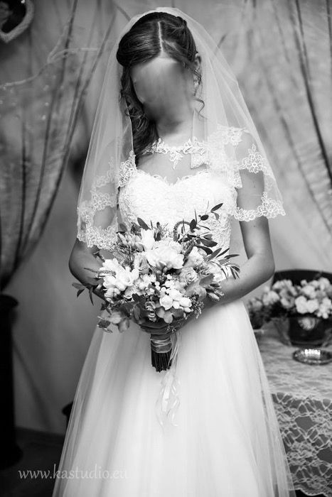 Koronkowa suknia dla wysokiej Panny Młodej