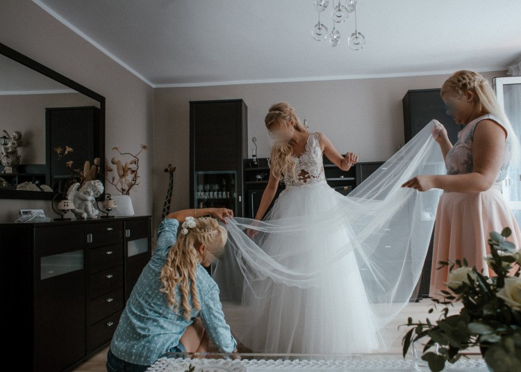 UNIKATOWA SUKNIA ŚLUBNA - ATELIER AGNIESZKA ŚWIATŁ