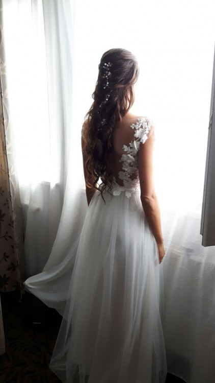 Piękna delikatna suknia w stylu Boho