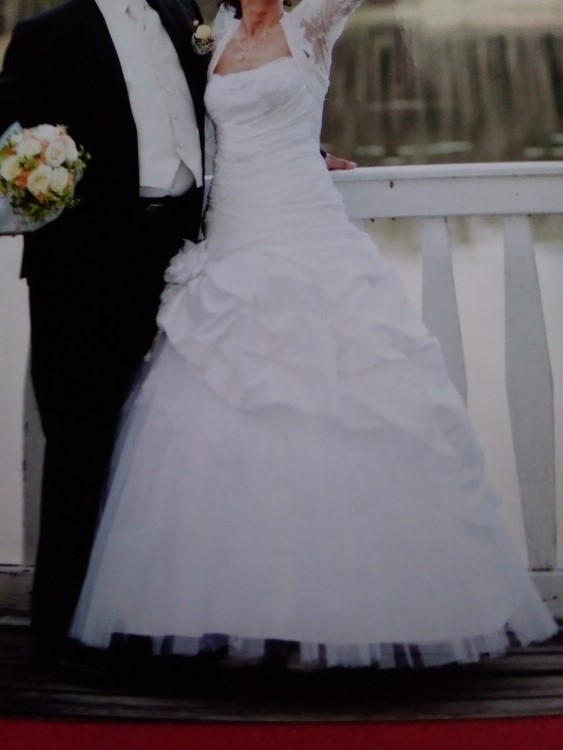 SPRZEDAM SUKNIĘ ŚLUBNĄ
