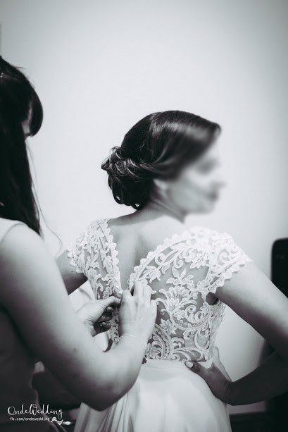 Romantyczna, delikatna suknia ślubna Kaledonia + welon