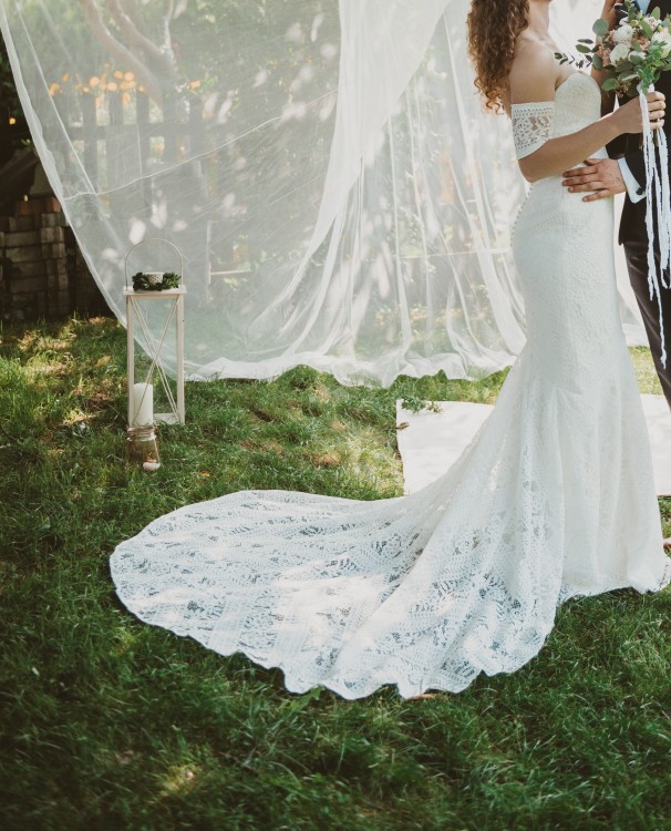 Suknia ślubna Lillian West 6425 ivory boho 2017