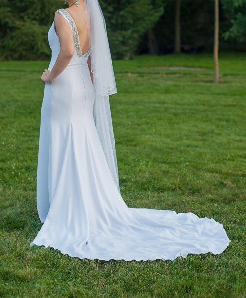 Sprzedam piękną suknię ślubną