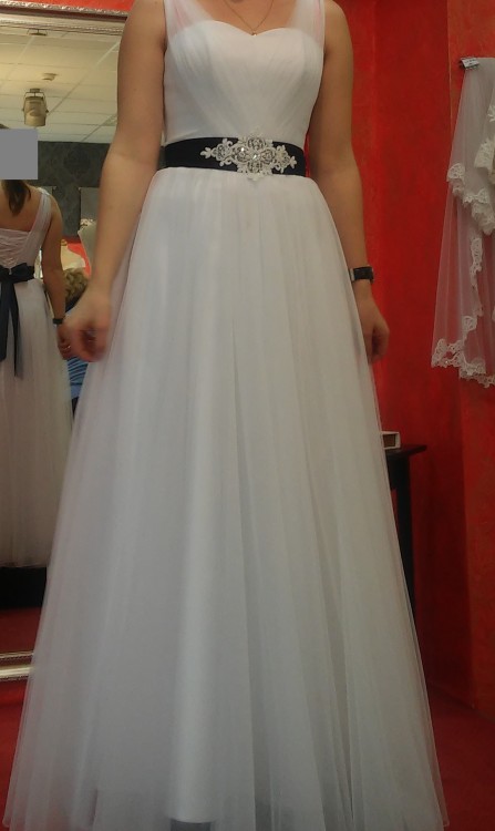 Piękna suknia ślubna 38/40+toczek+bolerko