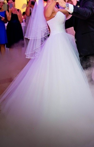 Suknia ślubna SVAROWSKI księżniczka