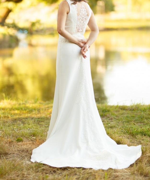 Prosta i elegancka suknia ślubna Gala, model Uriel 2017