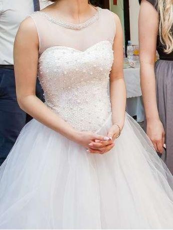 Suknia ślubna, uniwersalny rozmiar