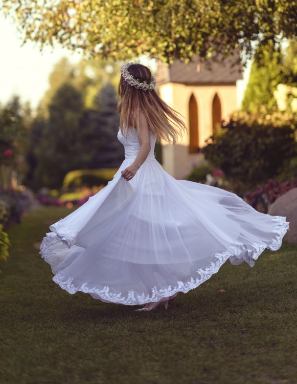 Niepowtarzalna suknia ślubna