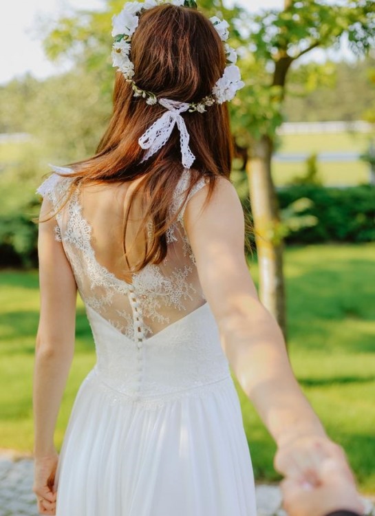 Zwiewna suknia ślubna Elizabeth Passion 2017