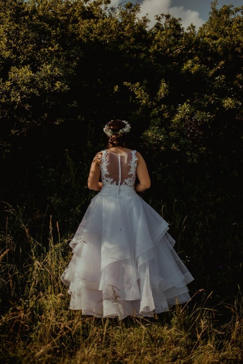 Suknia Ślubna z falbanami