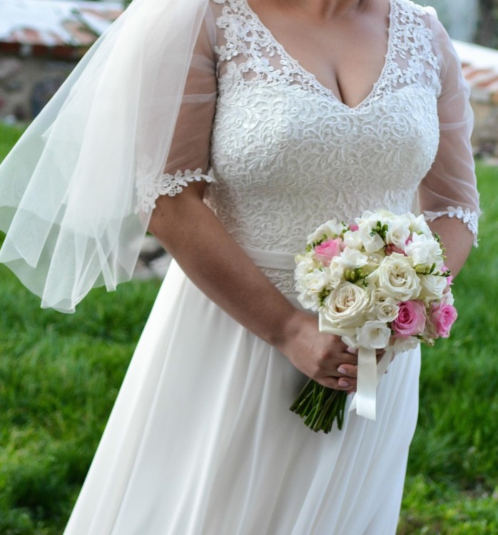 Śliczna i wyjątkowa suknia ślubna rozmiar 40-48