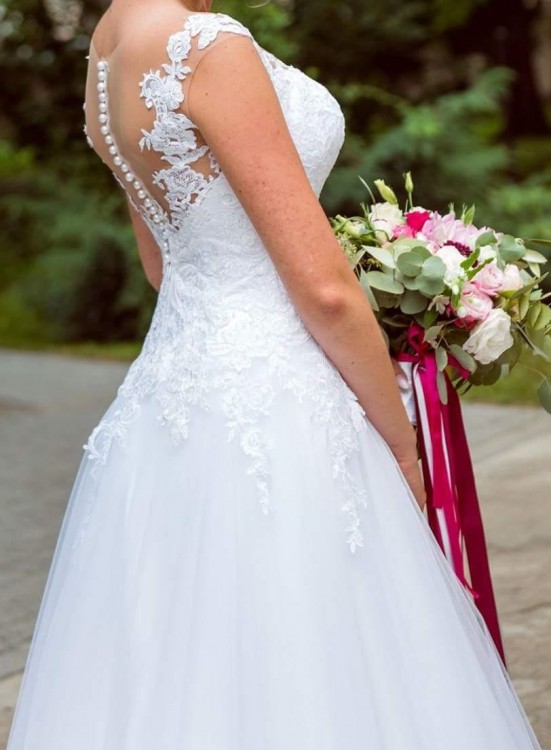 Koronkowa biała suknia ślubna Mori Lee 2889