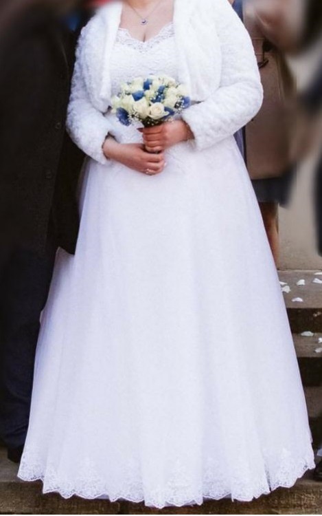 Suknia ślubna Celise + welon + bolerko