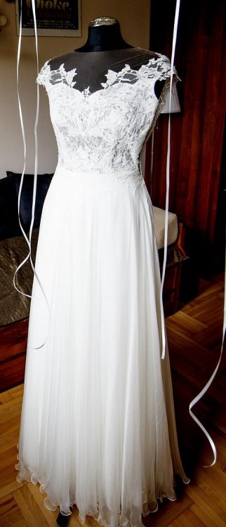 Anna Kara Marcie r 36