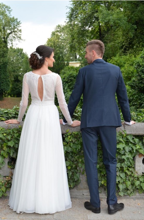 Niepowtarzalna suknia ślubna