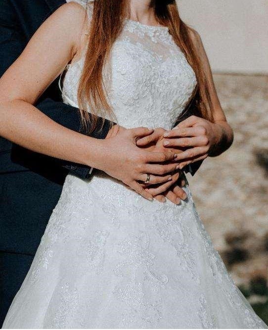 Piękna suknia ślubna r. 36, delikatna, romantyczna