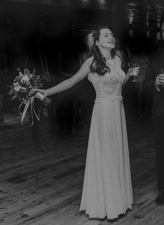 zwiewna i lekka suknia ślubna 36/38