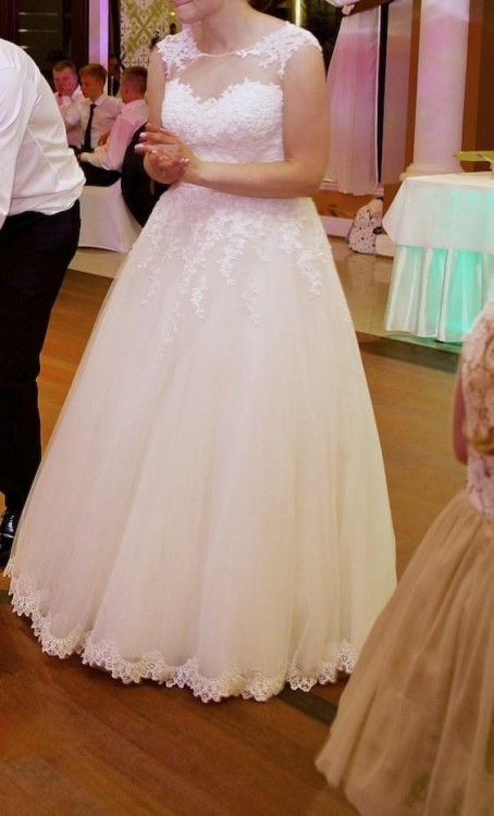 SPRZEDAM SUKNIĘ ŚLUBNĄ