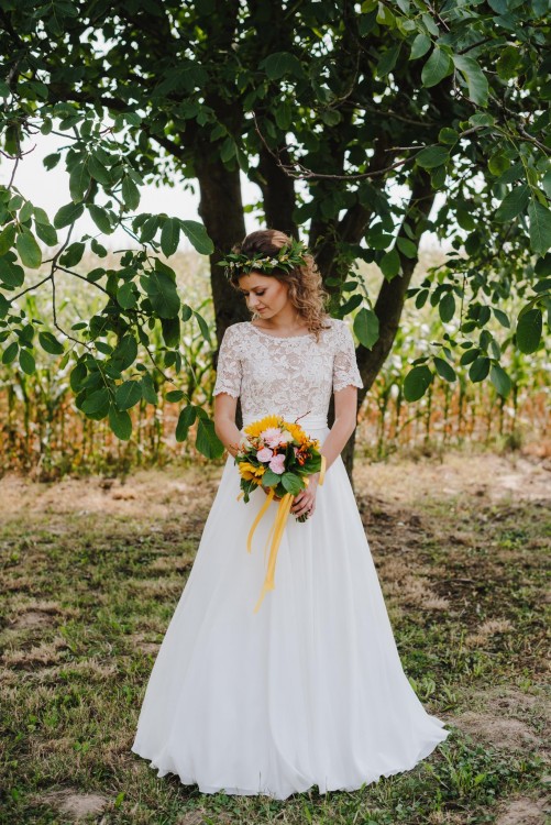 Delikatna suknia ślubna