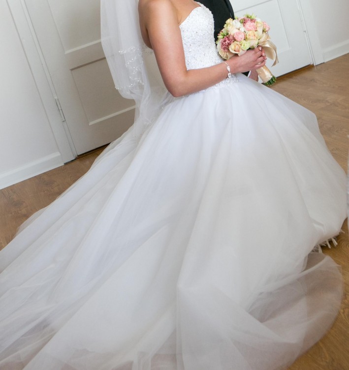 Suknia ślubna princessa - zjawiskowa, gorset z kryształkami