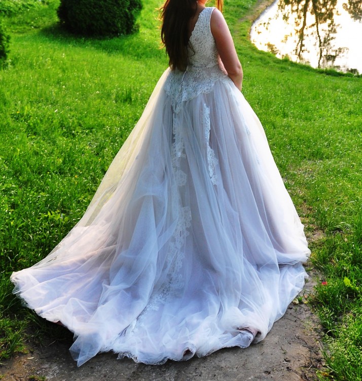 Suknia ślubna, pudrowy róż, koronka rozm. 38-40