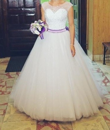 Przepiękna suknia typu księżniczka