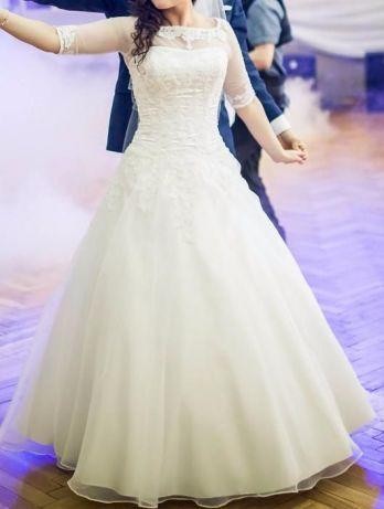 Suknia biała w kształcie litery A