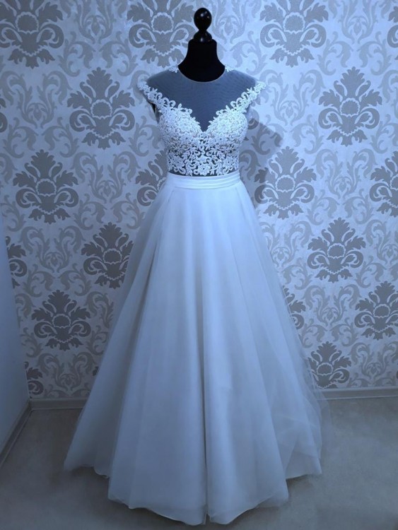 SUKNIA ŚLUBNA BIŻUTERIA BUTY 1550 MAŁOPOLSKA