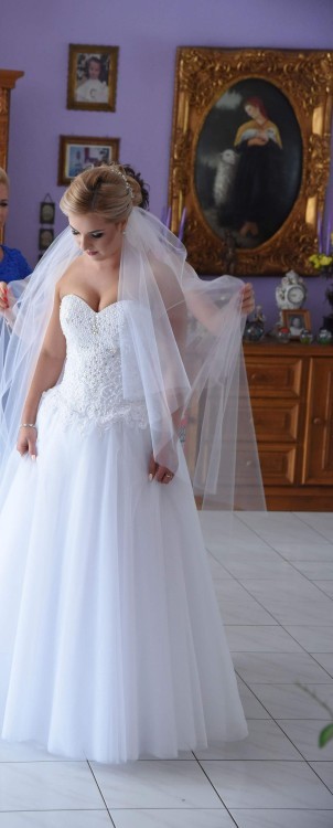 Piękną suknia Nadine