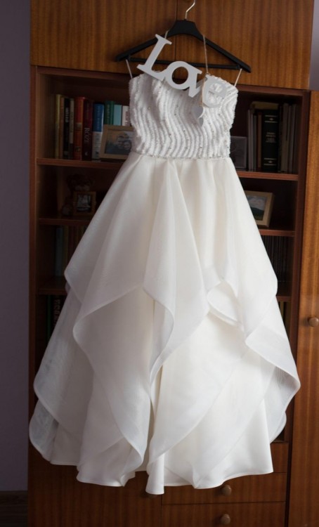 Suknia ślubna - falbany