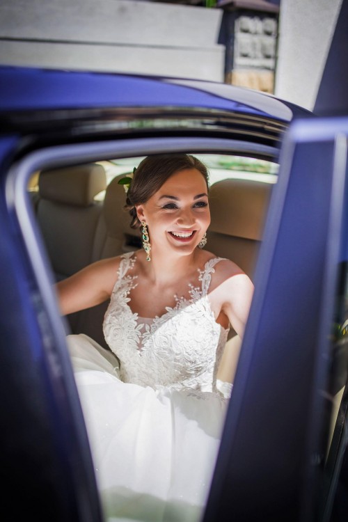 Suknia ślubna w kolorze śmietanki