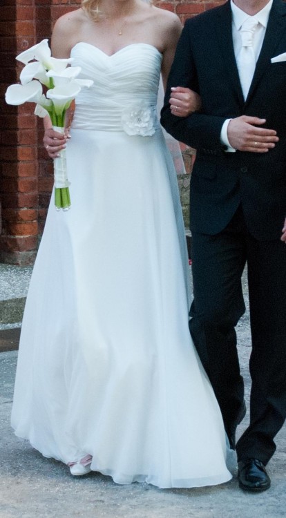 Piękna suknia ślubna Sincerity Narzutka i welon Gratis!