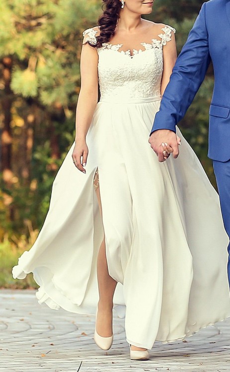 Suknia ślubna ecru 2017r