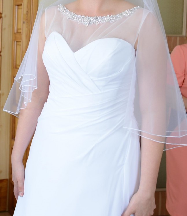 Suknia ślubna - śnieżnobiała