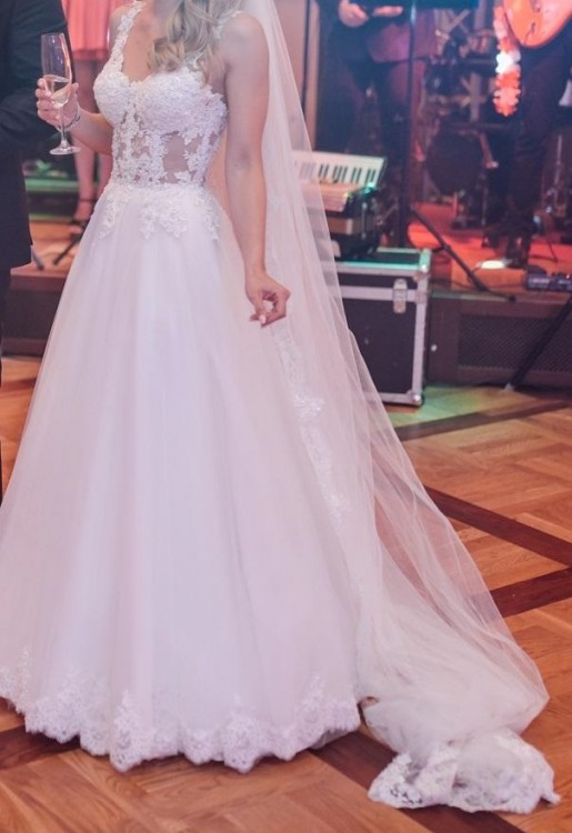 Sulknia Ślubna Laurelle 34/36 długi welon koronka