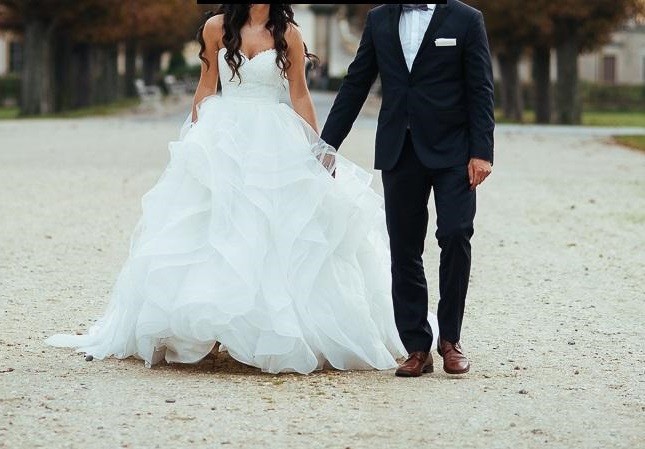 Sprzedam piękną SUKNIĘ ŚLUBNĄ MORI LEE model 51219