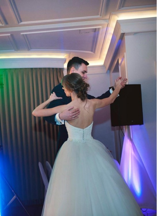 Suknia ślubna ecru 34