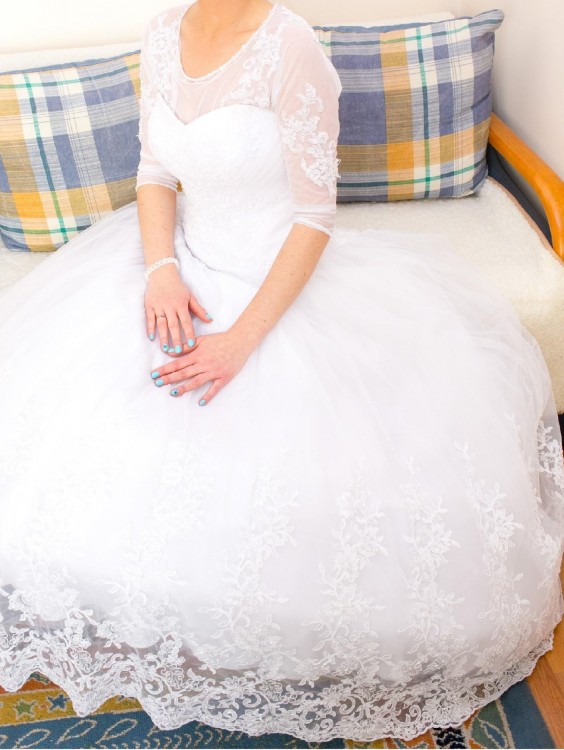 Śliczna suknia ślubna