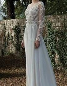 Piękna, koronkowa suknia ślubna