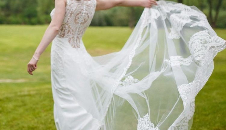 Przepiękna suknia Elizabeth od Kaledonii