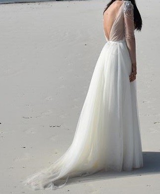 Suknia Ślubna Rara Avis model IVANEL IVORY