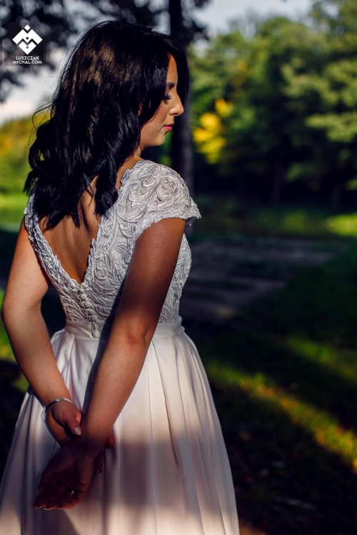 Sprzedam piękną suknię ślubną